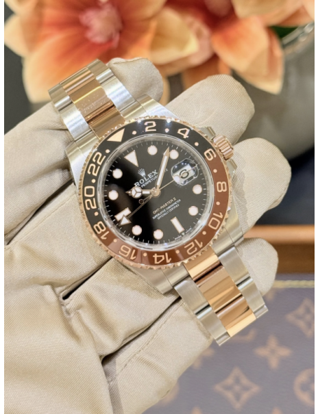 Rolex GMT-MASTER II “Rootbeer”
